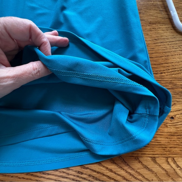 ⭐️ WHBM Keyhole Sleeveless Tank Teal Blue Top SMALL - Picture 10 of 13